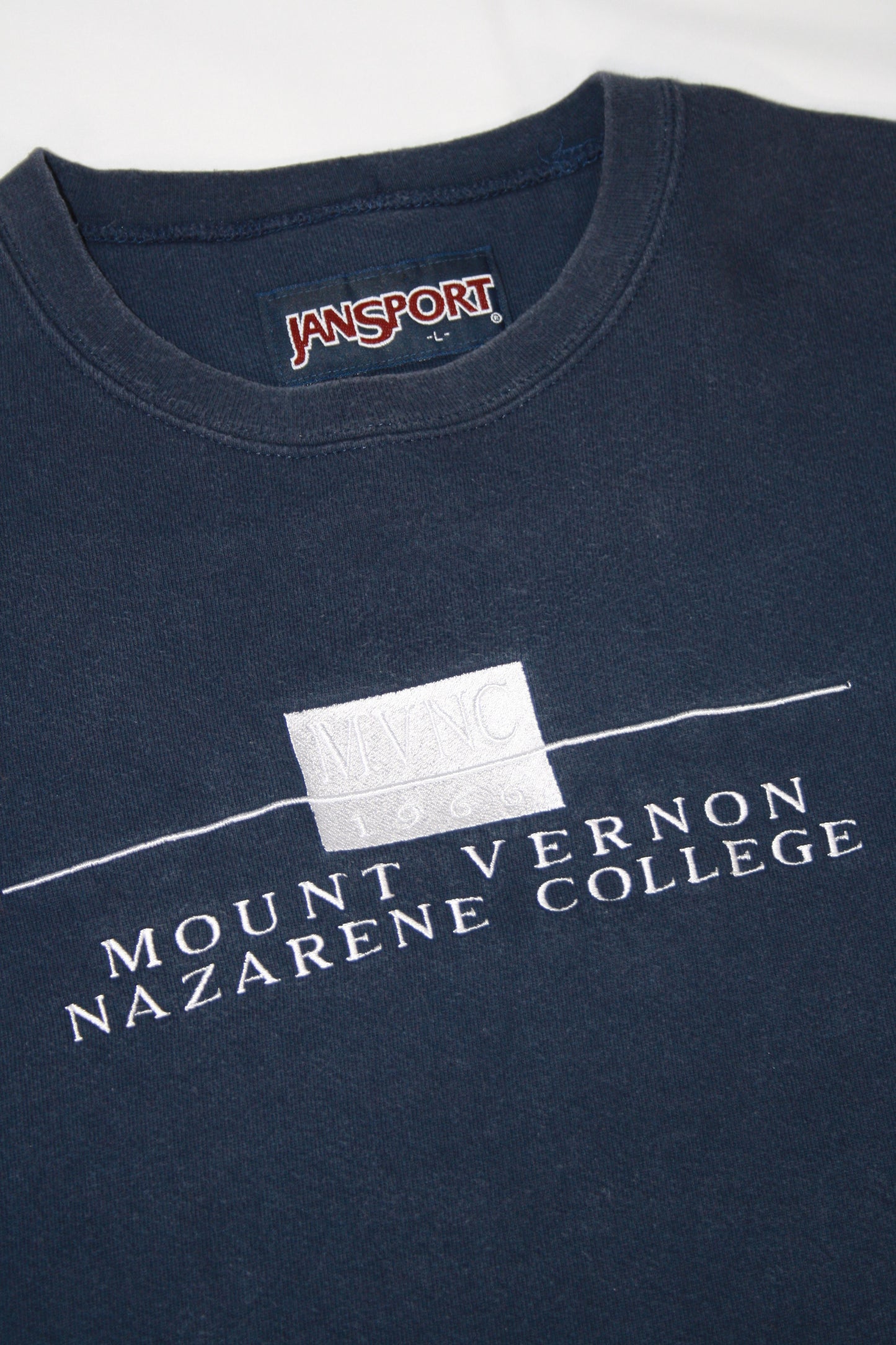 Vintage Mount Vernon Nazarene College Embroidered Sweater (L)