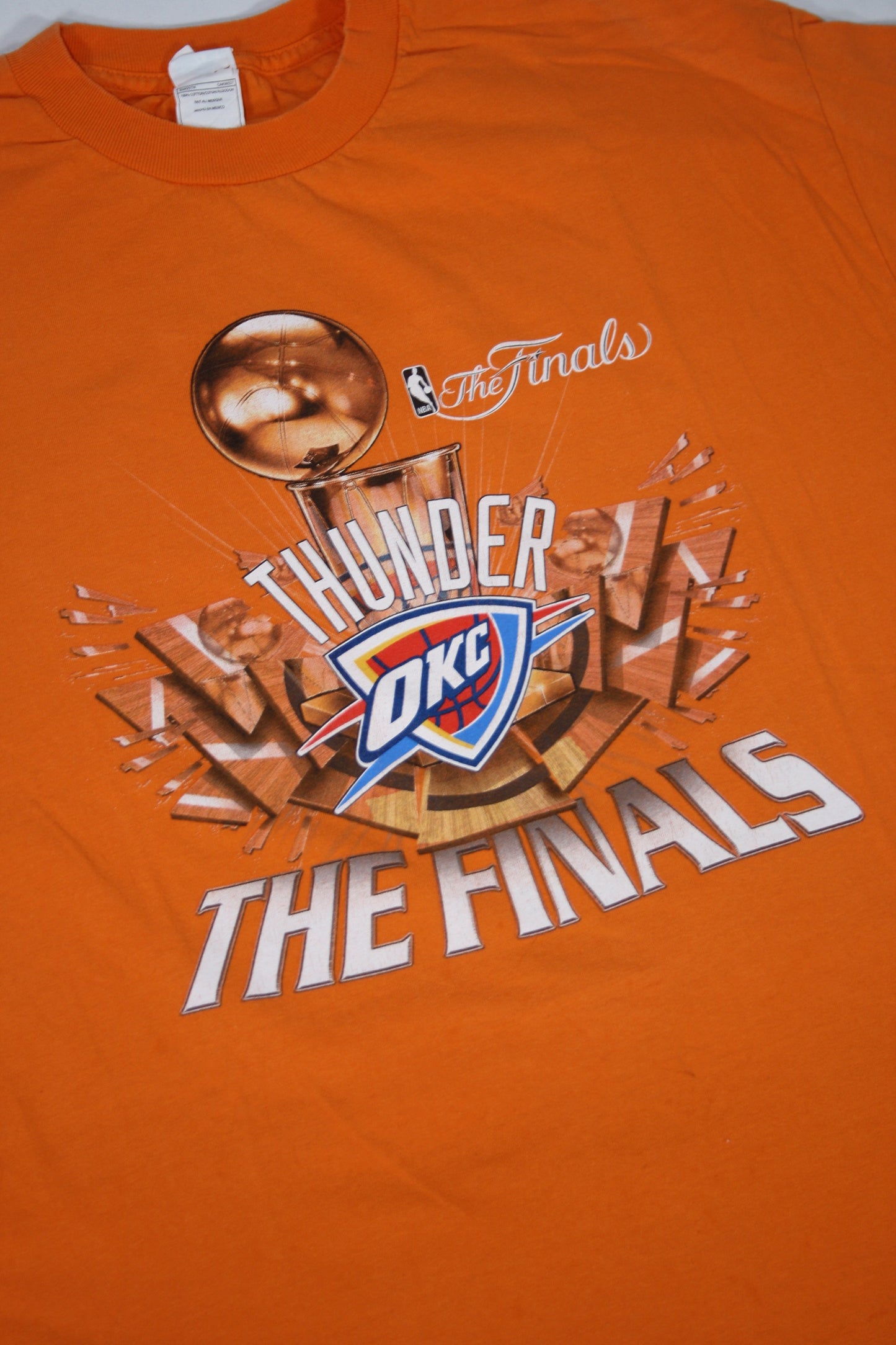 Vintage OKC Thunder 2012 Playoffs Printed Tee (XL)