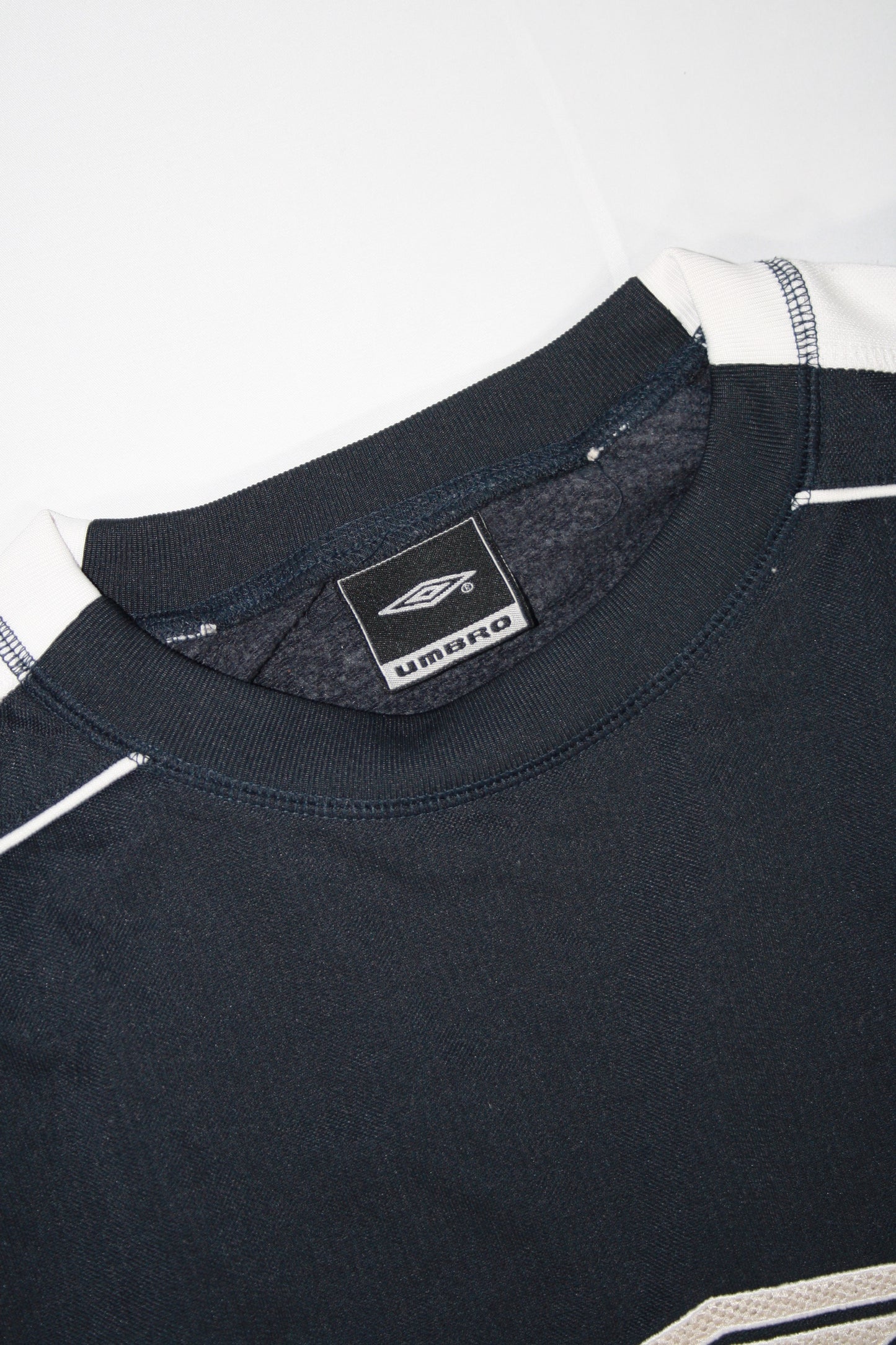 Vintage Umbro Embroidered Sweater (L)
