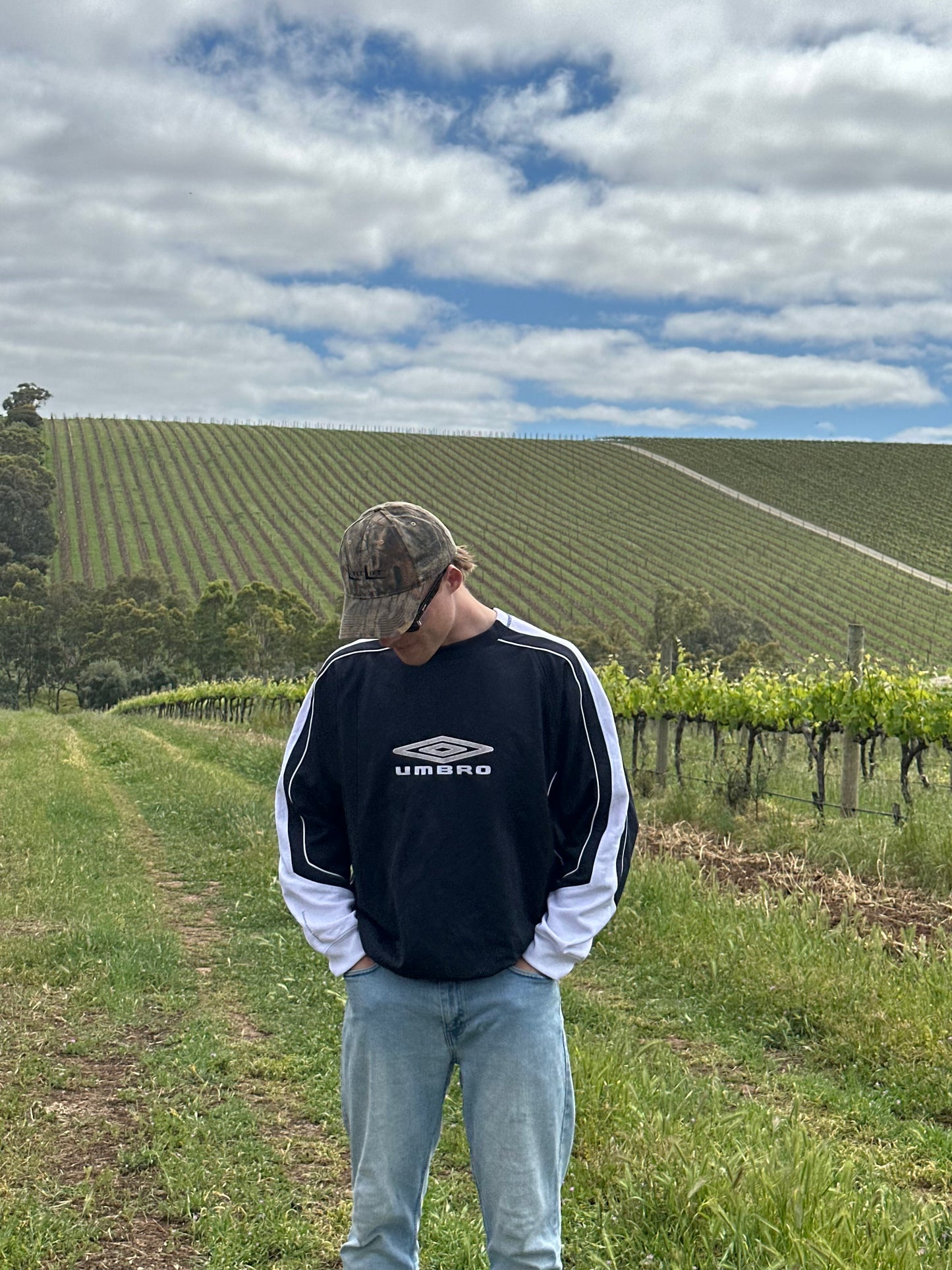 Vintage Umbro Embroidered Sweater (L)