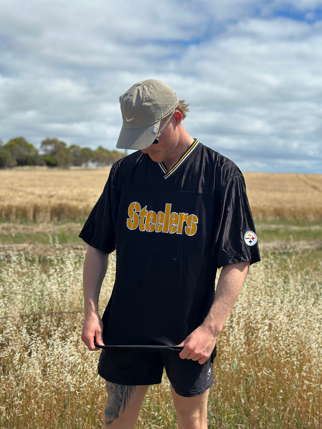 Vintage 90's Steelers Mesh Embroidered Tee (XL)