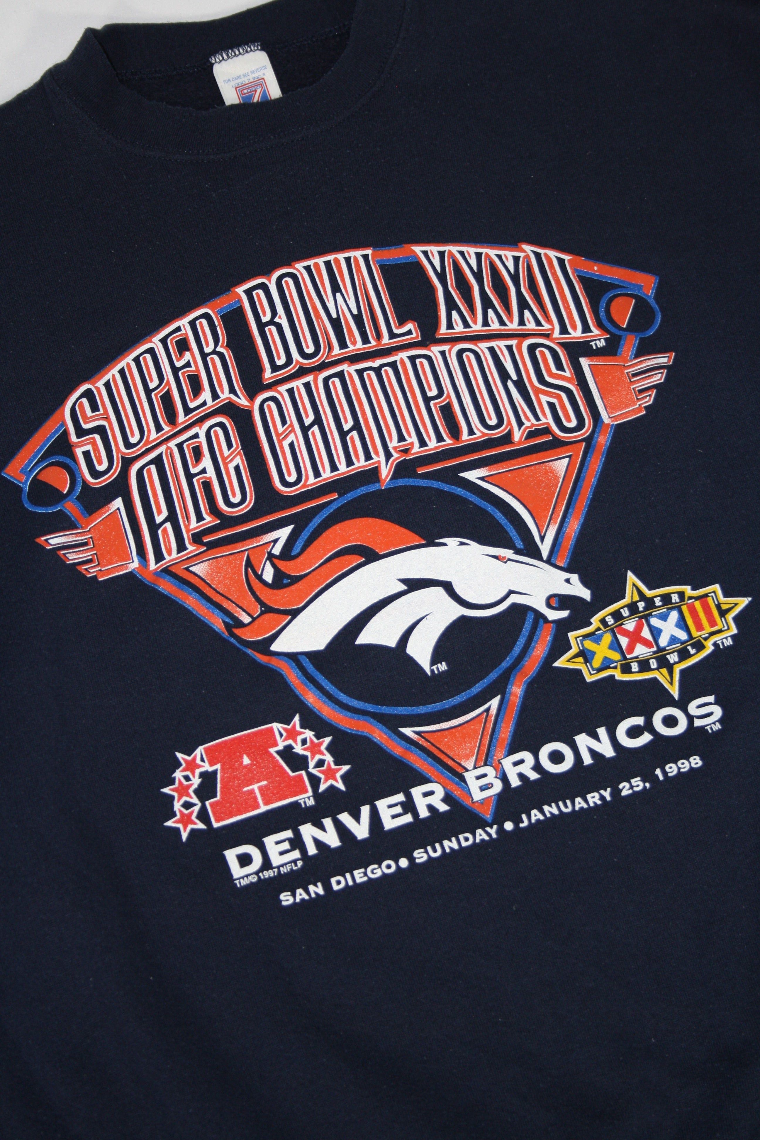Vintage Denver Broncos Super Bowl XXXII Champions 1998 Printed Sweater (XL)