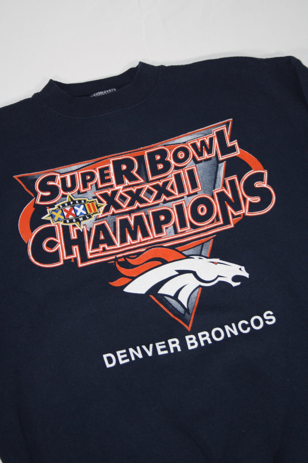 Vintage Denver Broncos Super Bowl XXXII Champions Printed Sweater (L)