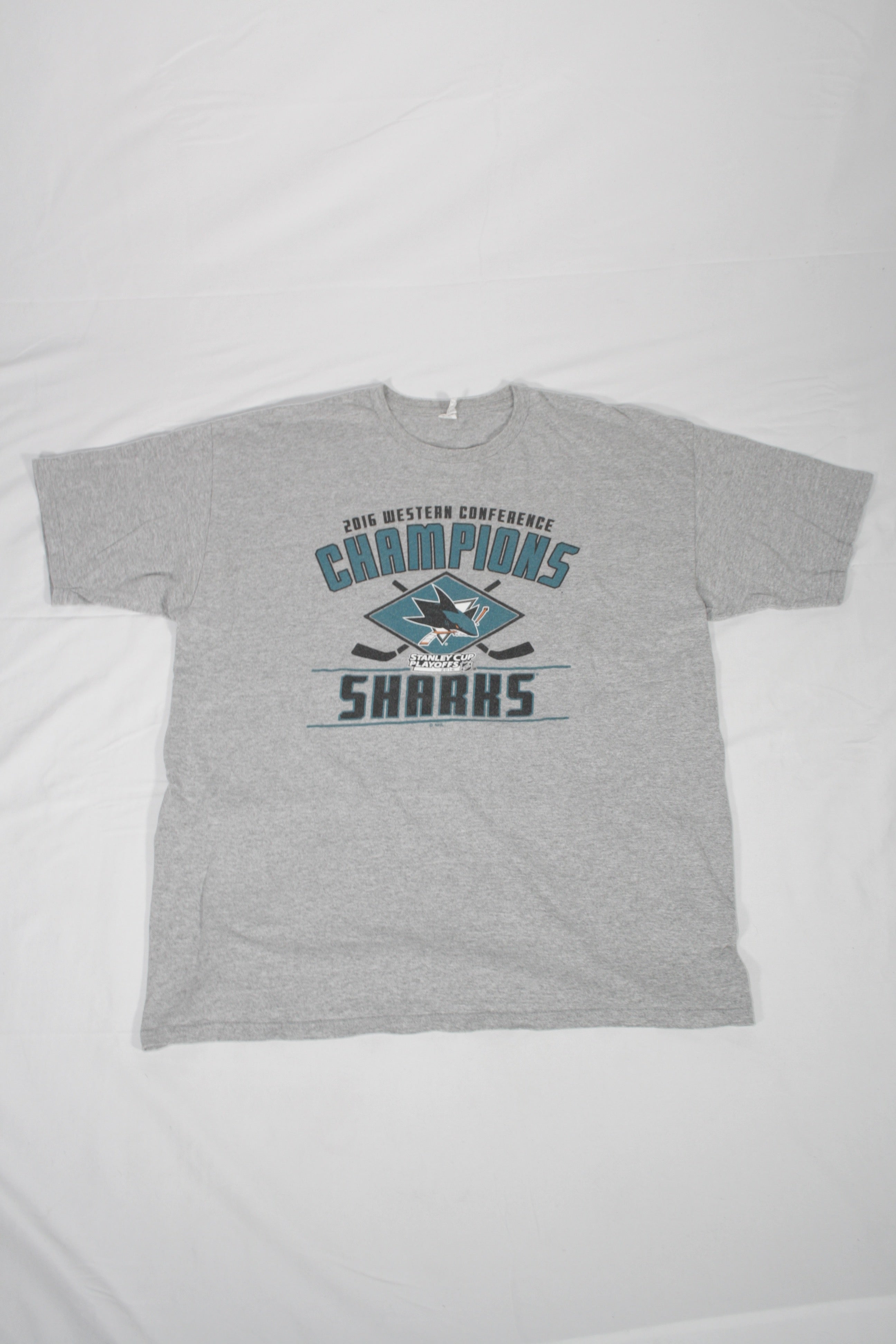 Vintage NHL Sharks Champions 2016 Printed Tee (XL)
